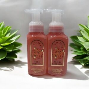 Bath & Body Works Foaming Hand Soap – 2-Pack I’m Just Wild For You Cherry Frost